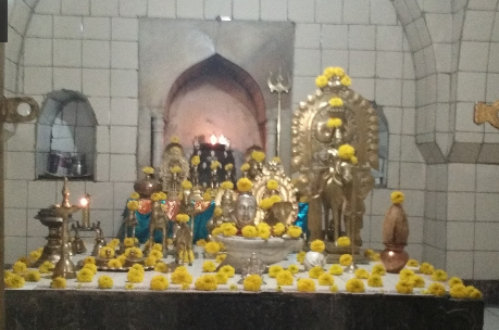 Allama Prabhu temple, Allama Giri, Alate Maharashtra, श्री अल्लम प्रभु गिरि (अल्लम प्रभु डोंगर्‌) अळत, महाराष्ट्र