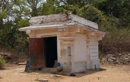 ಅಕ್ಕನಾಗಮ್ಮ ಗದ್ದುಗೆ Akkanagamma Gadduge, Tarikeri, Chikkamagaluru, Karnataka