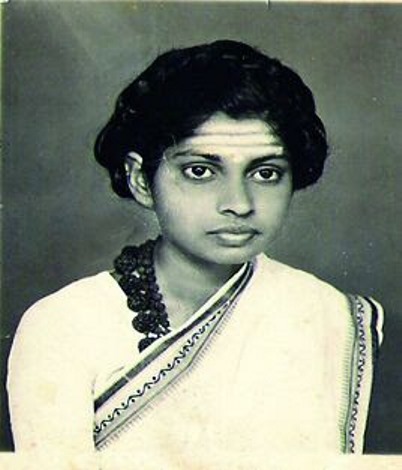 Pujya Maataji at a young age