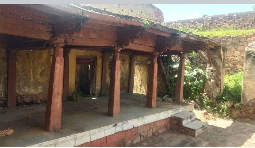 Sirsangi Lingaraj Desai Palace, ಶಿರಸಂಗಿ ಲಿಂಗರಾಜ ದೇಸಾಯಿಯವರ ಅರಮನೆ