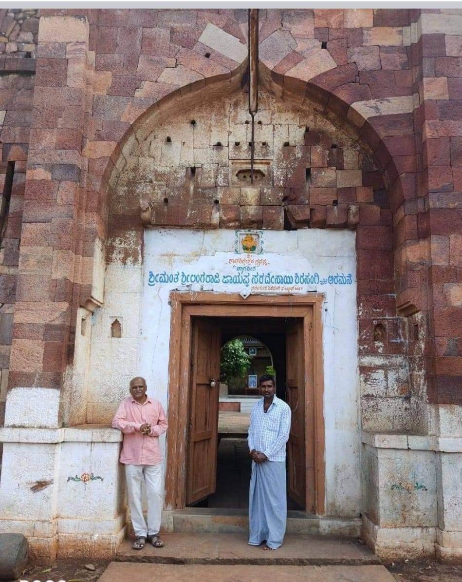 Sirsangi Lingaraj Desai Palace, ಶಿರಸಂಗಿ ಲಿಂಗರಾಜ ದೇಸಾಯಿಯವರ ಅರಮನೆ